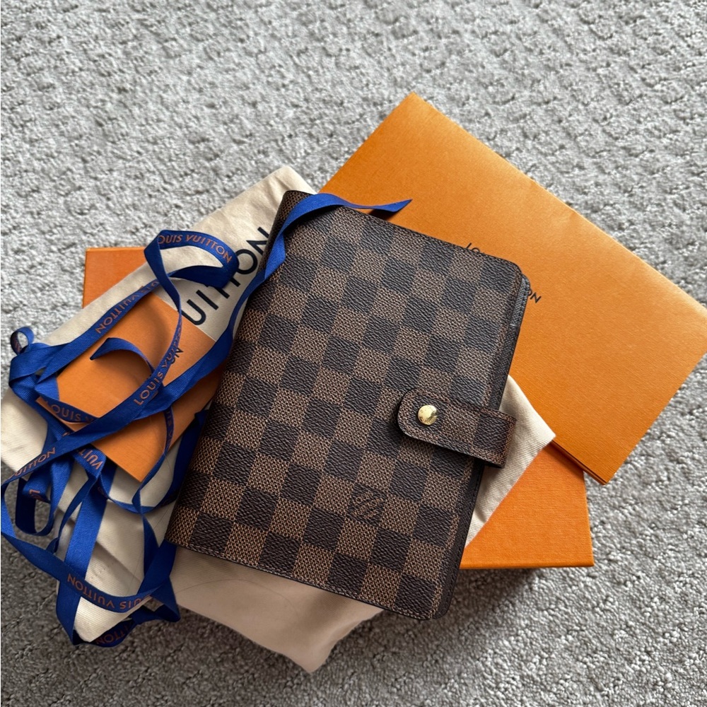 Louis Vuitton Medium Ring Agenda Cover